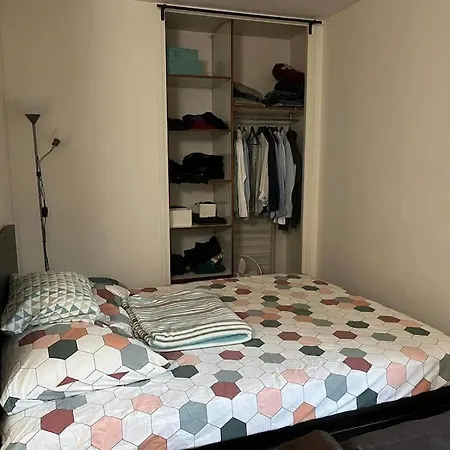 Апартаменты Comfy Flat In The Very Center Париж