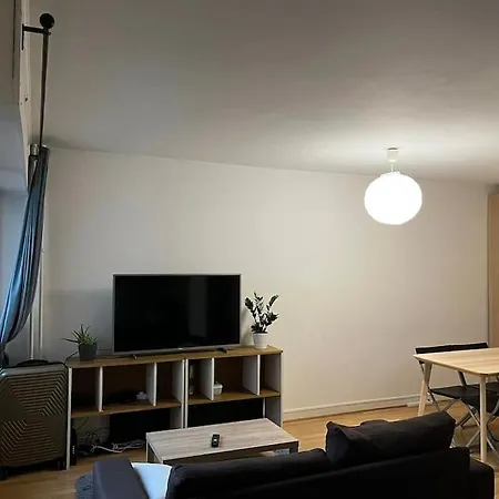 Апартаменты Comfy Flat In The Very Center